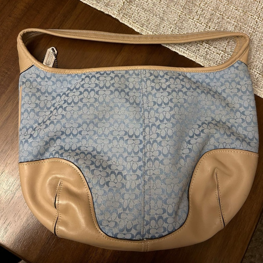 AUTHENTIC COACH Baby Blue Signature CC hobo bag.